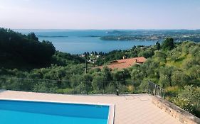 Casa Cecilia, 2 Bedrooms, 1 Bathroom, Lake View, Pool